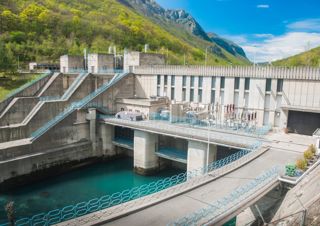 Hydroelectric plants